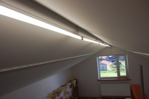 LUBŲ SPRENDIMAS PATALPOSE SU ŠLAITINIU STOGU LUBŲ SPRENDIMAS PATALPOSE SU ŠLAITINIU STOGU
