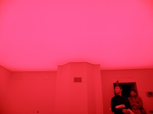 RGB led juostelės apšvietimas virš Clipso lubų RGB led juostelės apšvietimas virš Clipso lubų