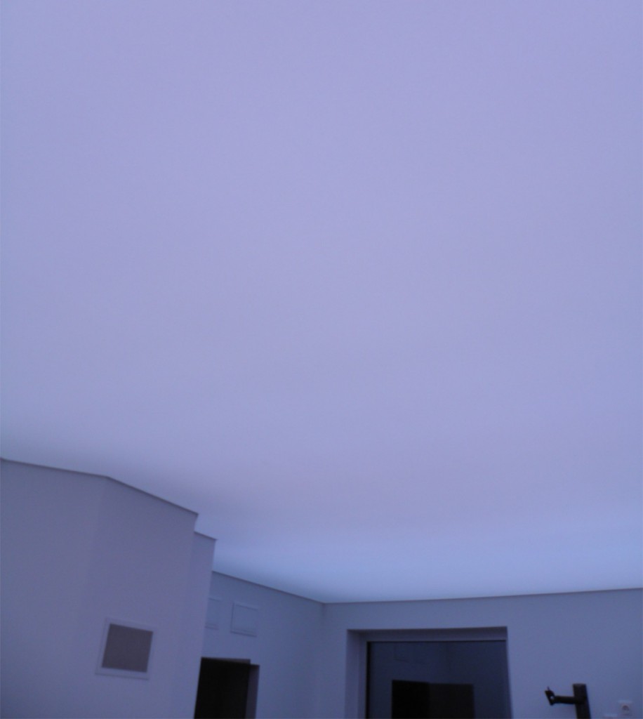 RGB led juostelės apšvietimas virš Clipso lubų